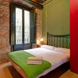 Apartment As L'estudi De L'onyar, Girona